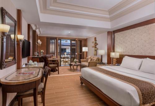Hotel Henann Regency Resort And Spa
