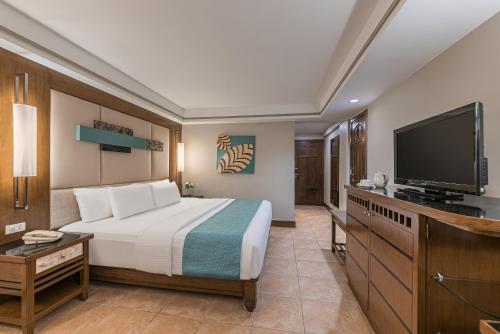 Hotel Henann Regency Resort And Spa