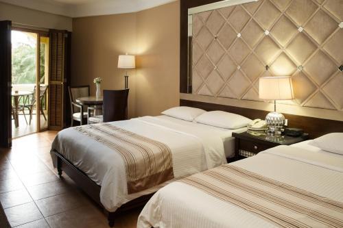 Hotel Henann Regency Resort And Spa