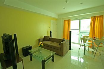 Roxon Apartments