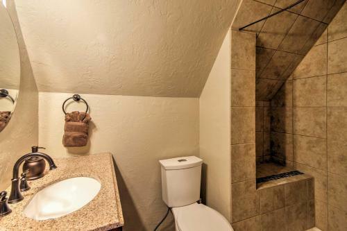 Hillside Cripple Creek Cabin With Hot Tub, Mtn Views!