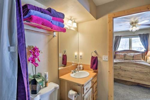 Apartamento Crested Butte Condo With Views - 9 Miles To Skiing!