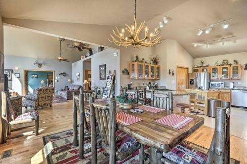Mtn-view Cabin With Deck, 3 Mi To Cripple Creek!