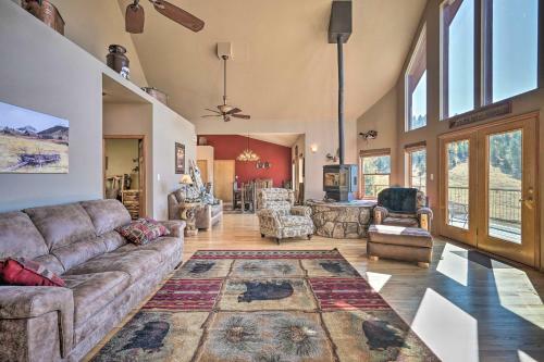 Mtn-view Cabin With Deck, 3 Mi To Cripple Creek!