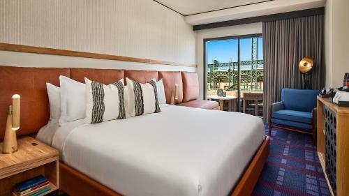 The Rally Hotel At Mcgregor Square