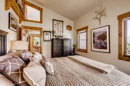 611 Oro Grande By Book By Owner