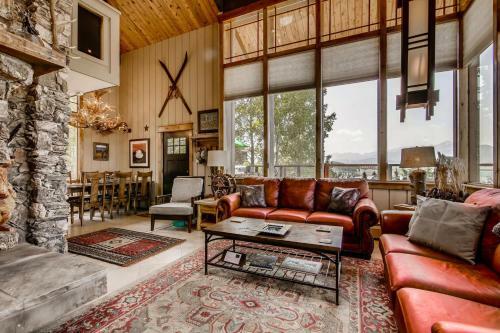 611 Oro Grande By Book By Owner