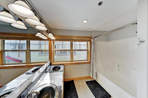 Apartamento Sunny Spacious Mountain Condo - Fireplace & Deck Condo