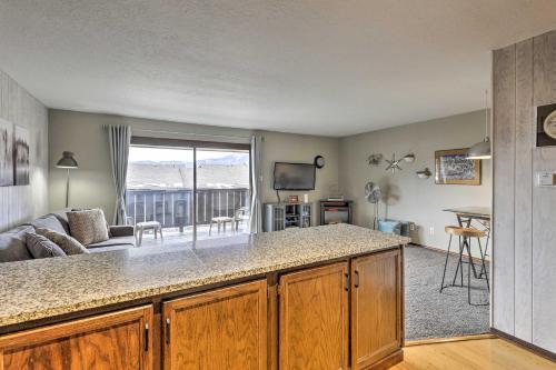 Apartamento Top-floor Condo In Central Dillon With Views!