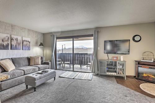 Apartamento Top-floor Condo In Central Dillon With Views!