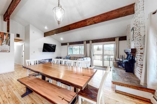 Dillon Canyon Casa