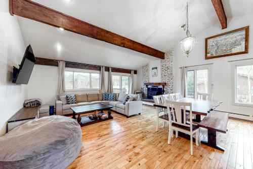 Dillon Canyon Casa
