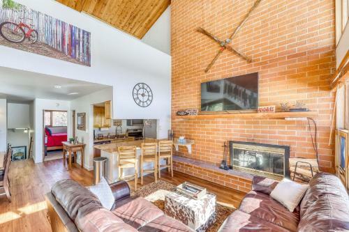 Columbine Cir 1a