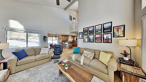 33 Corinthian Circle Home