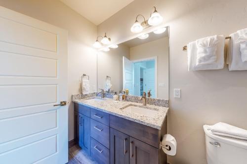 Sail Lofts 108
