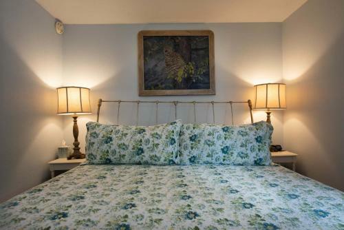 Bed & Breakfast Romantic Riversong Inn