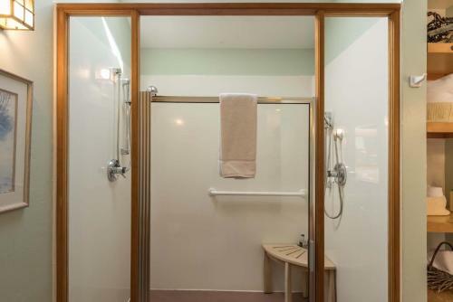 Bed & Breakfast Romantic Riversong Inn