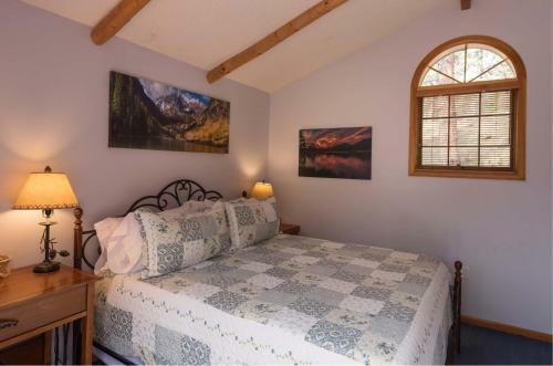 Bed & Breakfast Romantic Riversong Inn