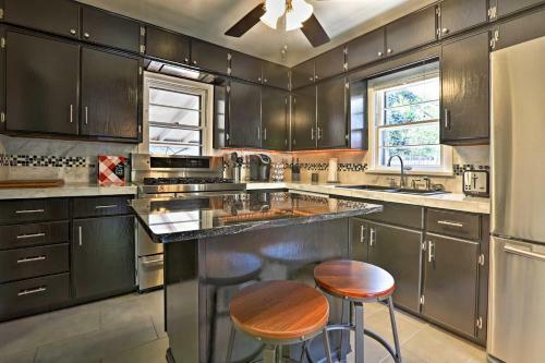 Englewood Retreat With Yard And Deck Near Downtown!