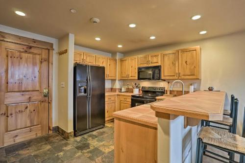 Apartamento Cozy Ski Condo With Shuttle And Mountain Access!