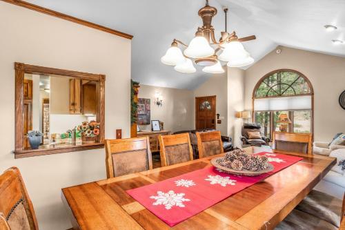 Heavenly Pines -- Ev #3361 Home