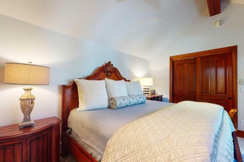 Arrowhead Abode