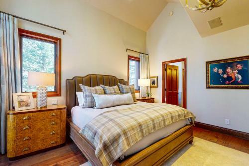 Arrowhead Abode