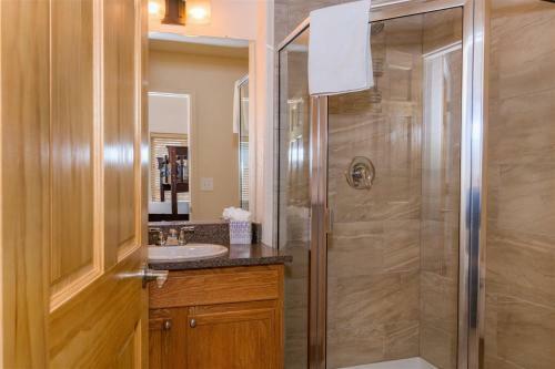 Unit 114 Bear Lake Upper Level