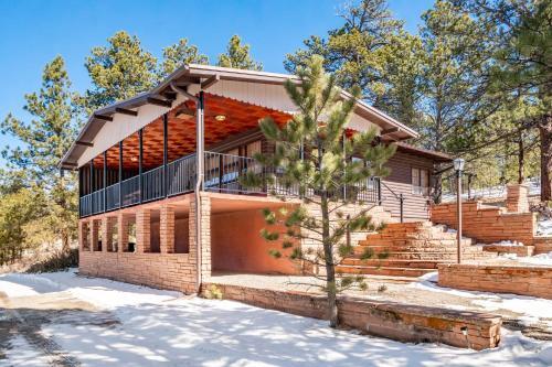 The Dunraven Retreat -- Ev #3487 Cabin