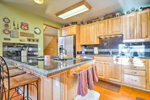 Spacious Fairplay Cabin With Deck And Dry Sauna!