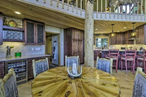 Ultimate Mtn Retreat Hot Tub, Fire Pit, Etc!