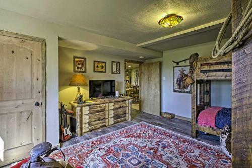 Ultimate Mtn Retreat Hot Tub, Fire Pit, Etc!