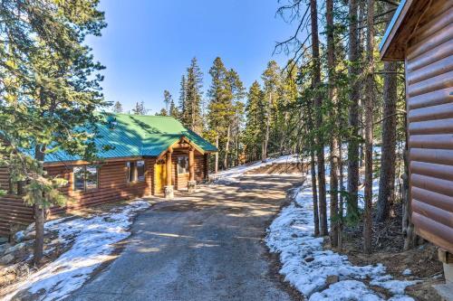 Quiet Mountain Cabin With Deck Hike, Fish, Ski