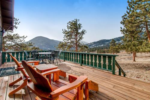 Longs Peak Lookout Cabin