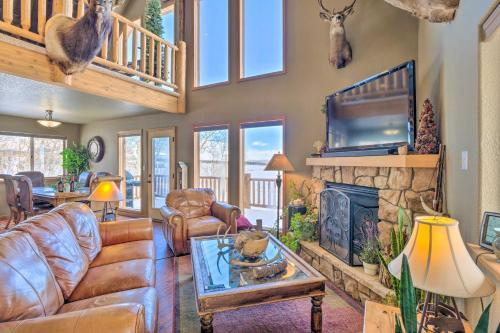 Inviting Lodge In Fairplay With Private Deck!