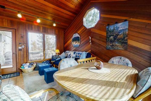 Elk Ridge Retreat