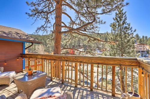 Hilltop Hideaway Near Evergreen Lake And Town!