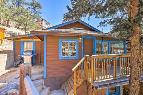 Hilltop Hideaway Near Evergreen Lake And Town!