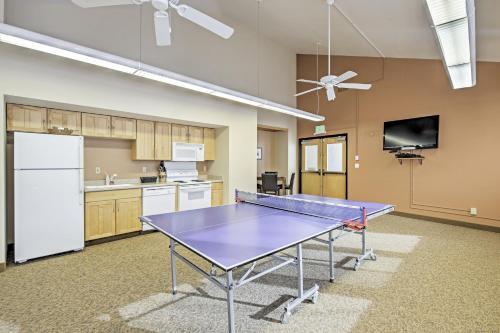 Fraser Townhome With Mtn Views - Ski, Swim, And Hike!