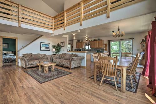 Rustic Cabin On 4 Acres With Deck, Grill And Mtn View!