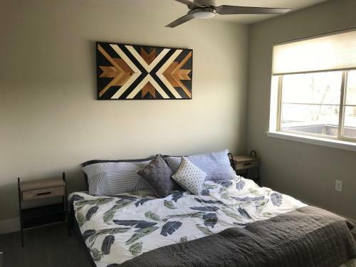 Classy Townhome Near Old Town, Breweries, & River!