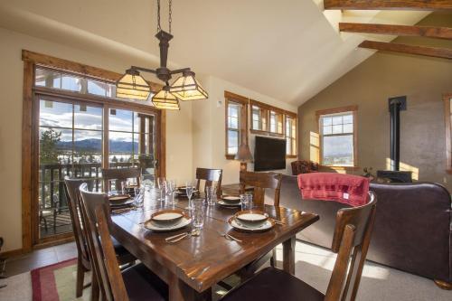 Apartamento Cozens Pointe D301 Condo