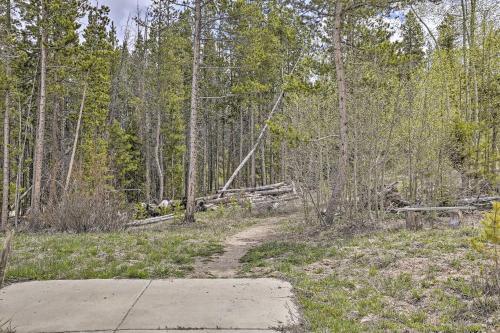 Apartamento Peaceful Fraser Condo With Patio - By Hiking Trails!