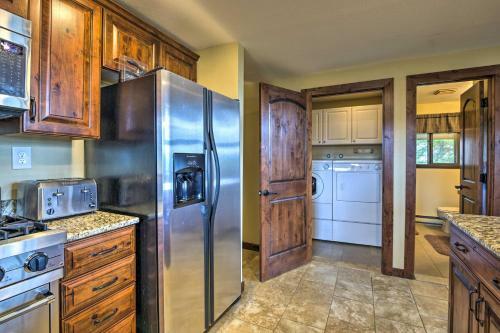 Sprawling Fraser Cabin With Hot Tub, Deck And Wifi!