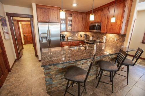 Apartamento Cozens Pointe E 102 Condo