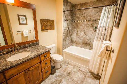 Apartamento Cozens Pointe E 102 Condo