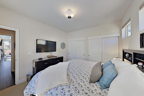 Rendezvous Colorado New-build - Private Hot Tub Condo