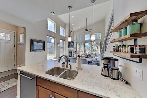 Rendezvous Colorado New-build - Private Hot Tub Condo