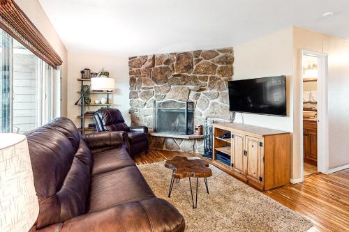 Ptarmigan Hills Ski Condo