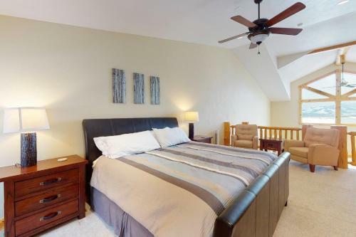 Spruce Ridge Retreat